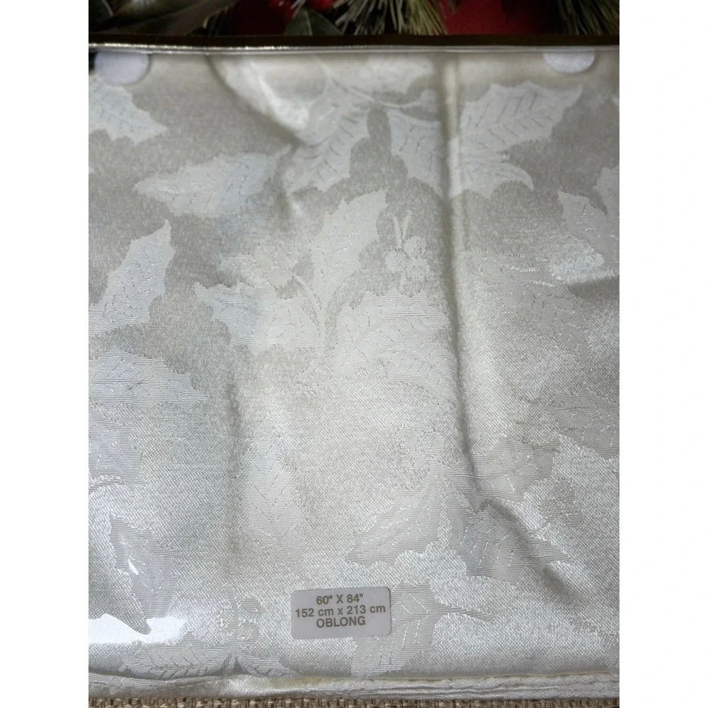 Lenox‎ Holiday Nouveau Tablecloth 60x84